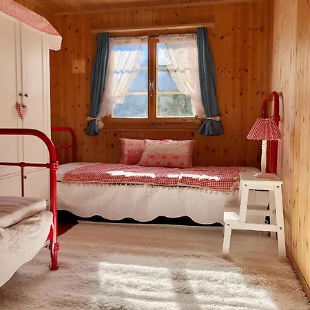 Sonniges Arosa Fuer 6 Pers Alleinstehend Mit Traumhaftem Bergpanorama 木屋