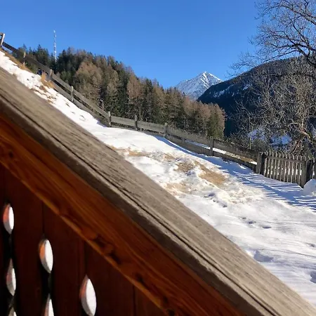 בקתה Sonniges Arosa Fuer 6 Pers Alleinstehend Mit Traumhaftem Bergpanorama