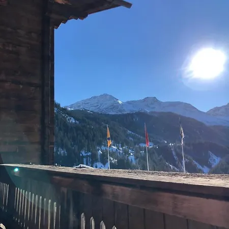 בקתה Sonniges Arosa Fuer 6 Pers Alleinstehend Mit Traumhaftem Bergpanorama