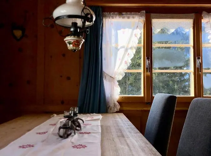 Sonniges Arosa Fuer 6 Pers Alleinstehend Mit Traumhaftem Bergpanorama Dağ evi Langwies